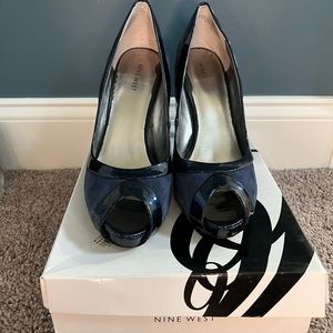 Nine West 9M blue peep toe 4” heel